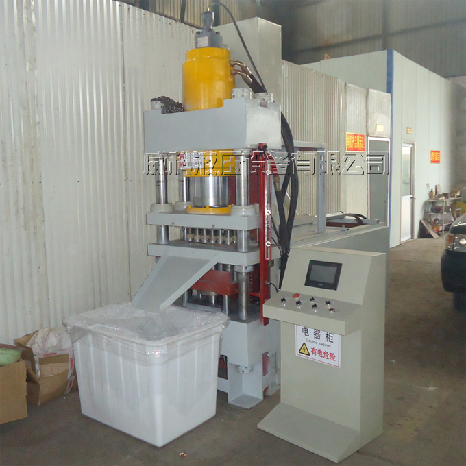 可按用戶要求定製生產不同噸位育苗塊液壓機