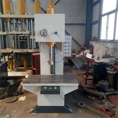 63噸單柱液（yè）壓（yā）機