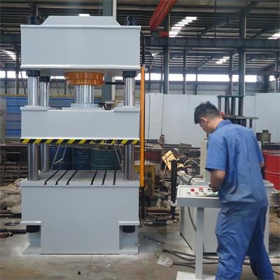 100噸三梁（liáng）四（sì）柱液壓機