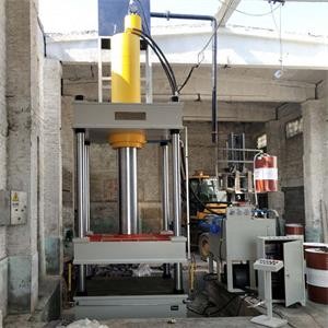 玻璃鋼風機外（wài）殼（ké）成型液壓（yā）機